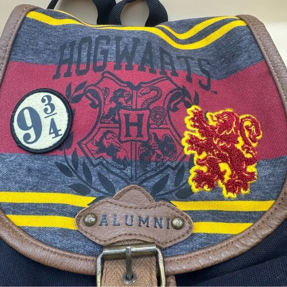 Harry Potter Unisex Hogwarts Alumni Gryffindor Backpack Red Gold Wizarding World - Picture 2 of 11